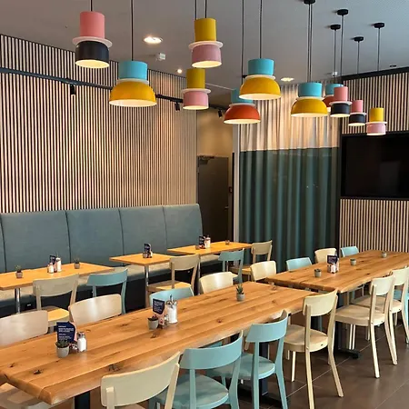 Meininger Hotel Frankfurt Main / Airport-2